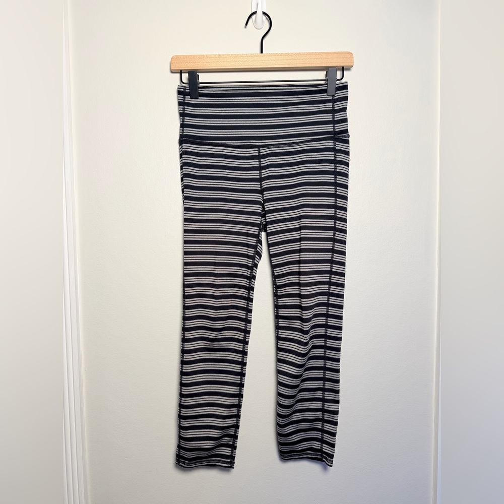 Athleta Striped Capri Leggings - Size Small